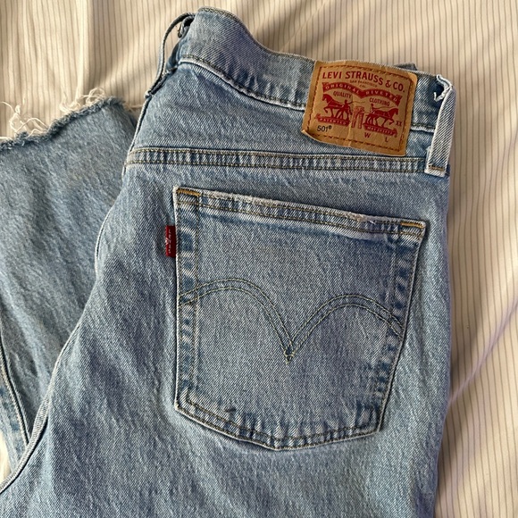 Levi’s 501 Jean - Picture 2 of 9